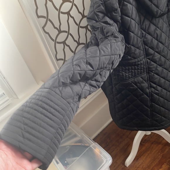 Like New Womens Winter Coat - Picture 4 of 7
